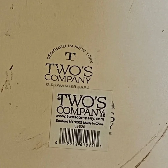 Two’s Company Porcelain Serving Platter, with the Classic Blue Willow Design - Picture 17 of 17